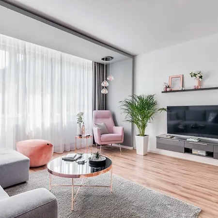 Rose Gold Apartment Budapest